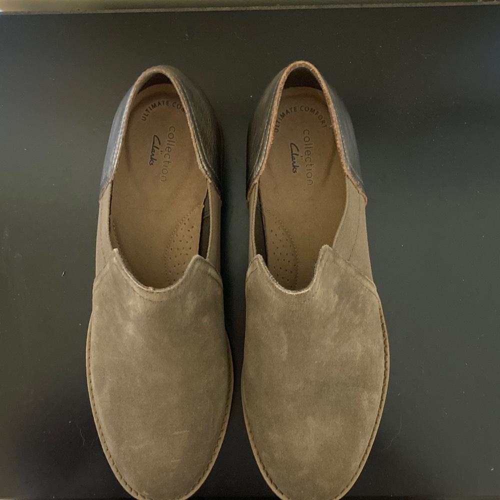 Clarks Women’s Olive/taupe Slip-On Loafers